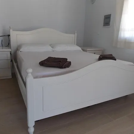 Sardinia Seafront House Апартаменти Ольбія
